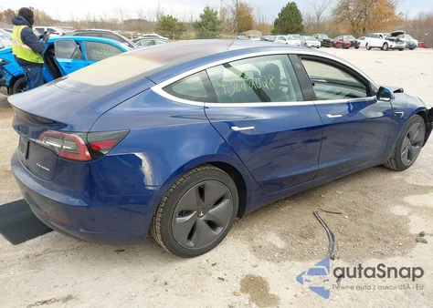 2019 Tesla Model 3 Long Range/Performance из США, поврежденный, VIN 5YJ3E1EB9KF130569